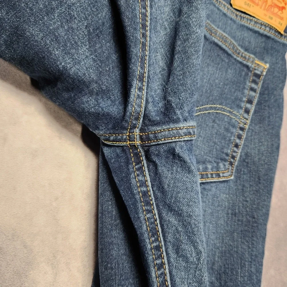 Levis 541 Athletic Taper Mens Dark Wash Blue Denim Jeans size 38x34